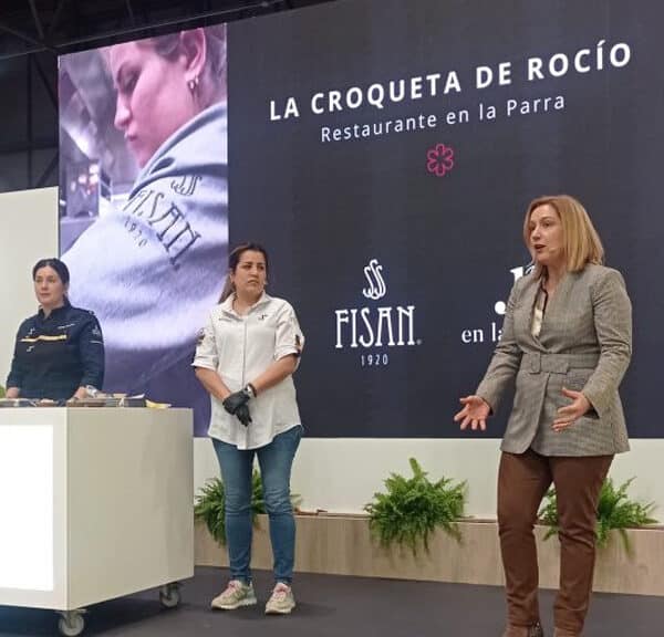 Showcooking FITUR stand CyL de FISAN con Rocío Parra