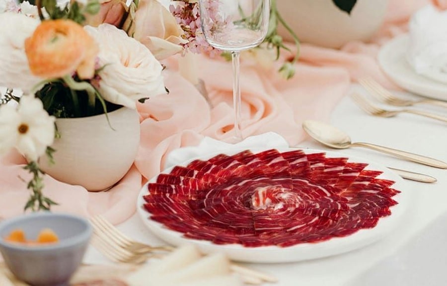 El jamón de bellota FISAN es el aperitivo perfecto para disfrutar de una boda ideal