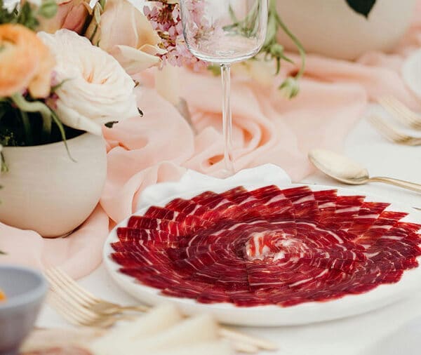 El jamón de bellota FISAN es el aperitivo perfecto para disfrutar de una boda ideal